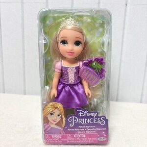 Disney Princess Petite Rapunzel Doll Toy / New‎ with Box